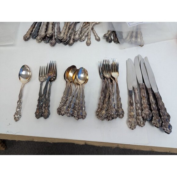 Oneida Community Silverplate "Beethoven"Serving for 8 Set of 33 Set #2